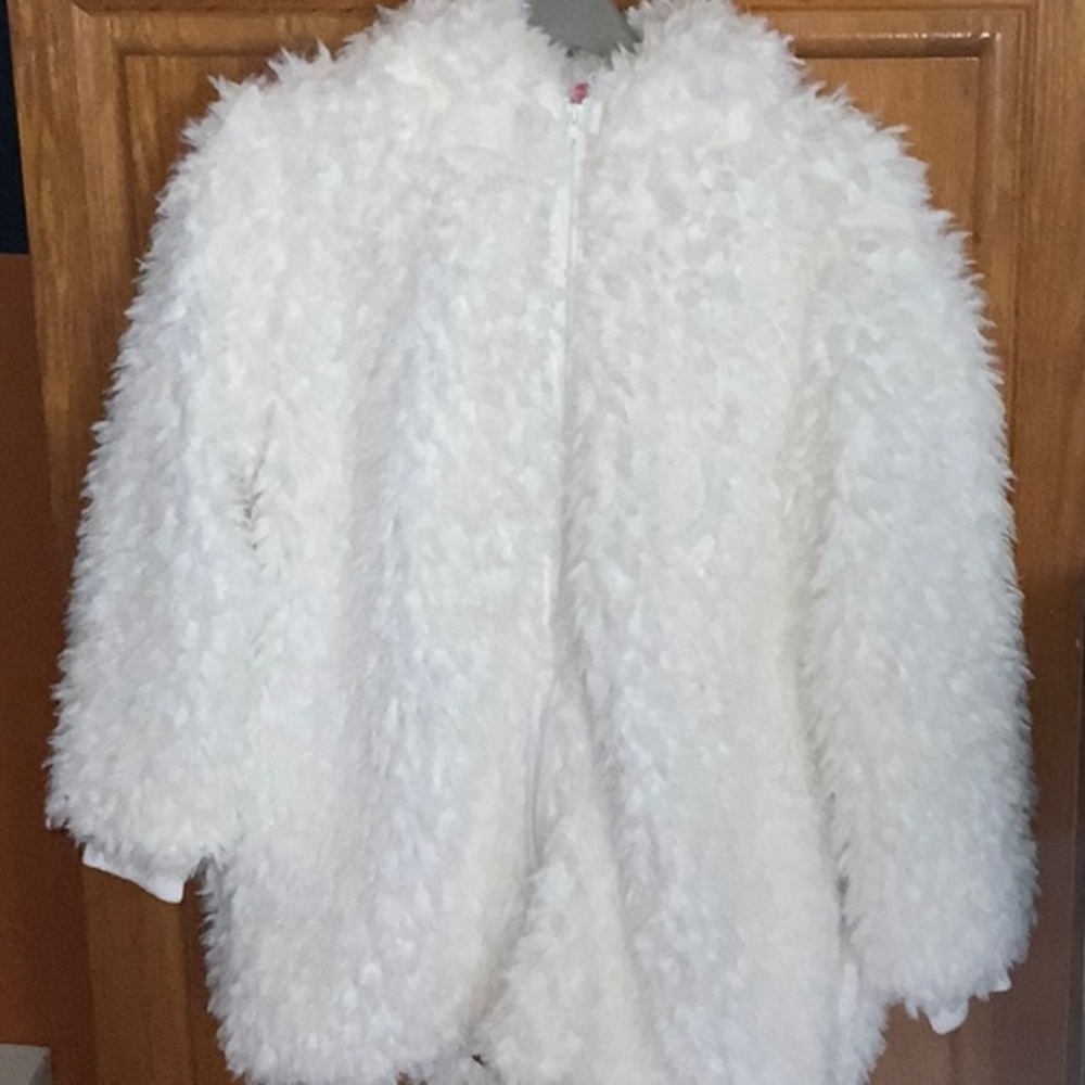 🧣Women's White Faux Fur Jacket